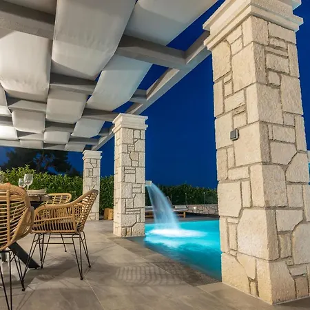 Castielia ヴィラ *