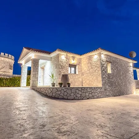 Castielia Villa